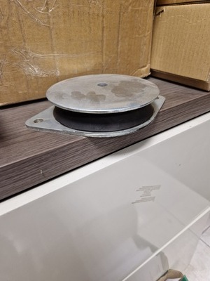 Plots et suspensions antivibratile Plots et suspensions antivibratile